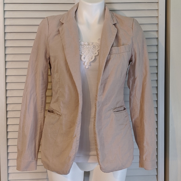 Marina Luna Linen Blazer - Picture 2 of 8
